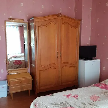 Netoli Parko Privat bolig *
